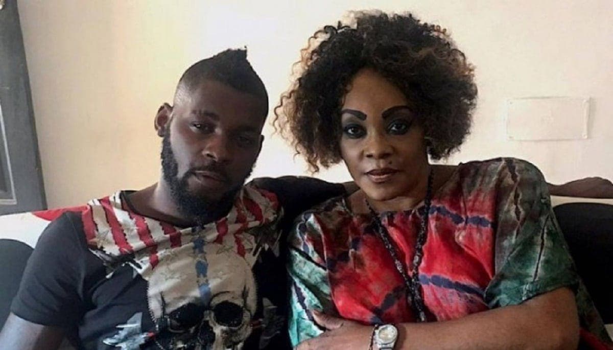 An 3 du décès de DJ Arafat: Tina Glamour a « tapé poto » au palais de la culture (photo)