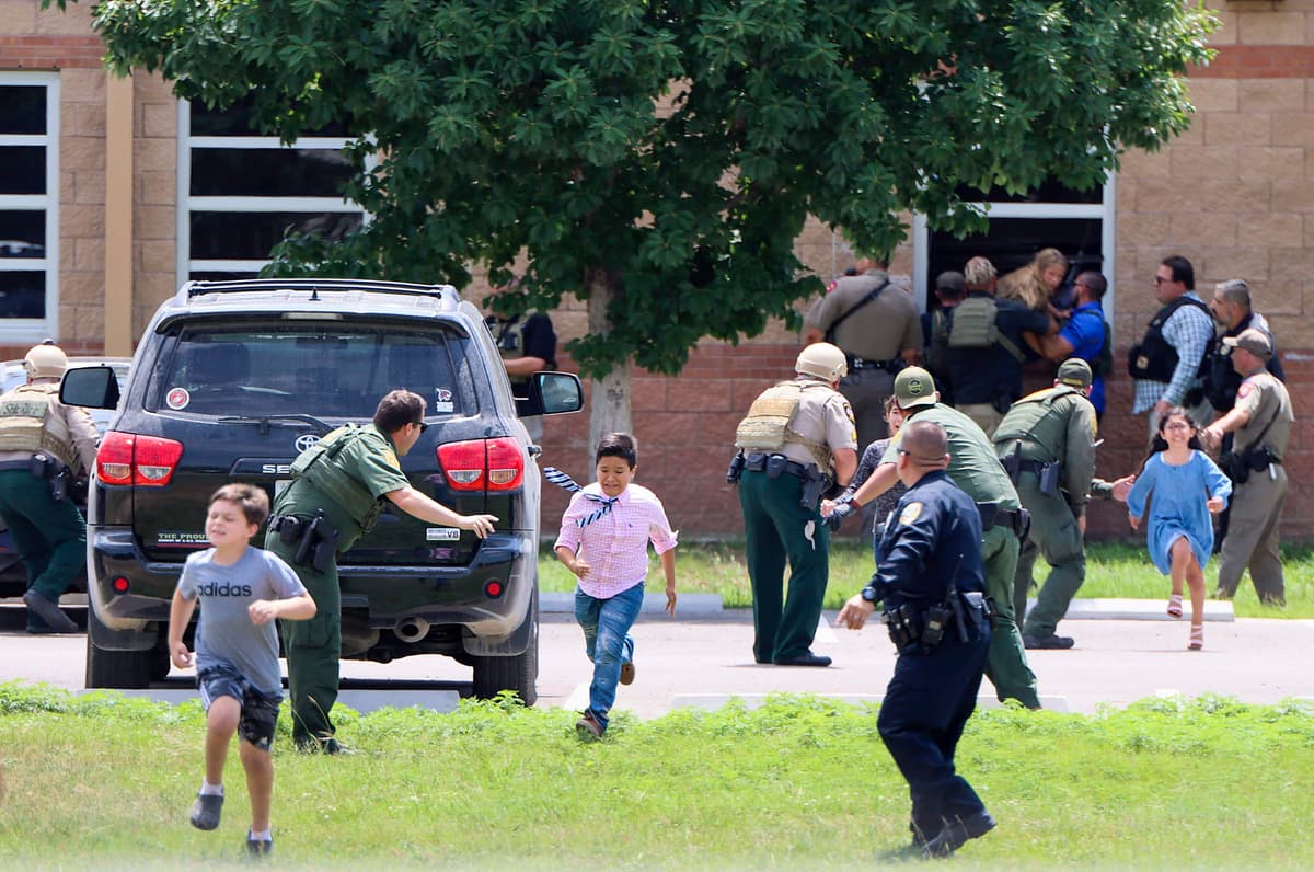 Fusillade au Texas: l’école d’Uvalde, où 19 enfants ont été tués, sera totalement rasée