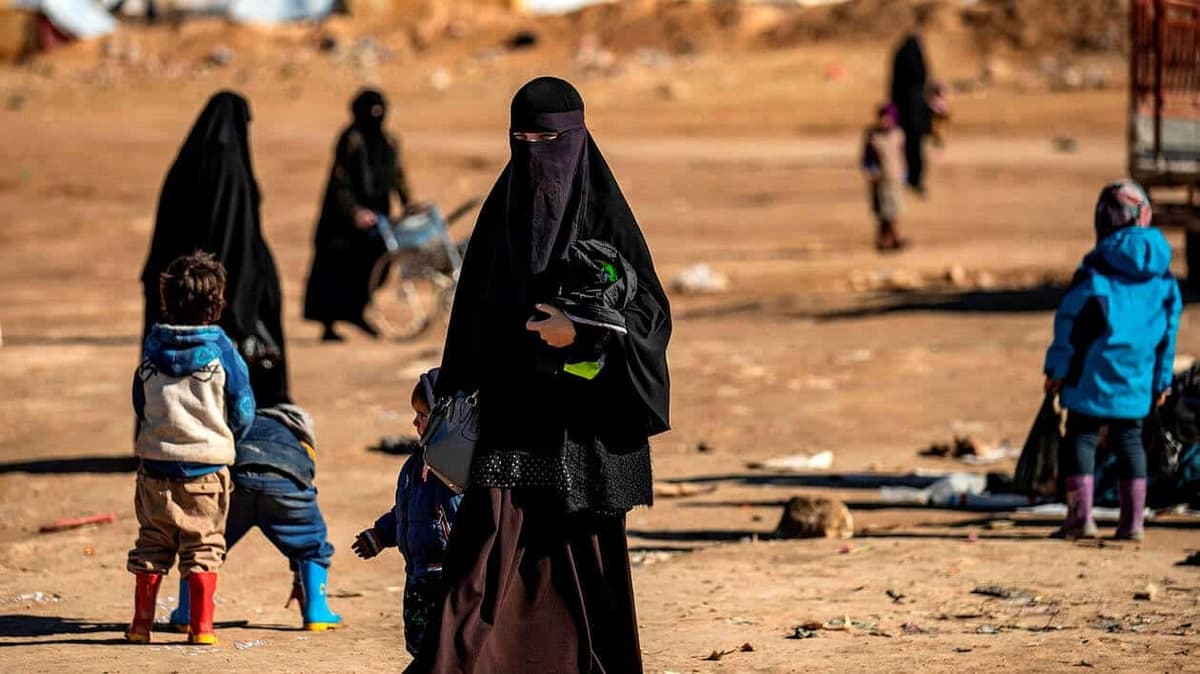 La France rapatrie 35 enfants et 16 mères détenus dans des camps en Syrie