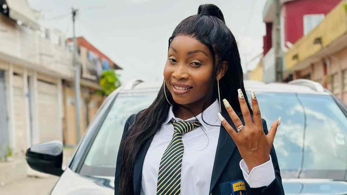 Vitale: la chanteuse ivoirienne retrouve le chemin de l’école