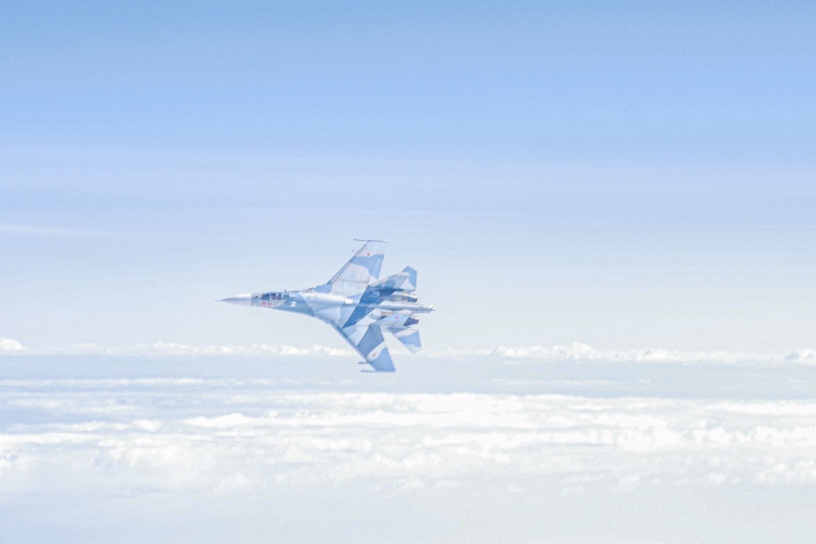 Les avions de chasse japonais interceptent des appareils russes près de leurs côtes