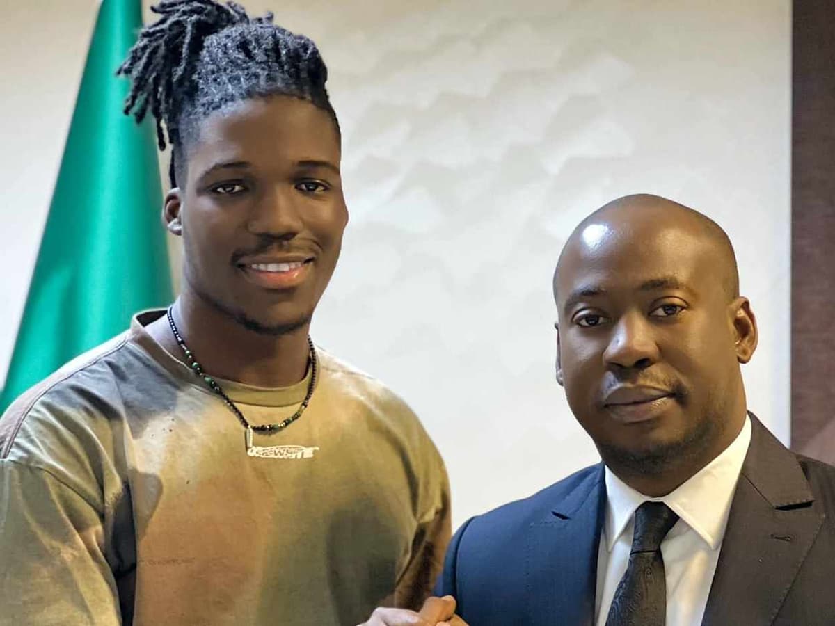 Bénin: privé de Visa pour son retour en France, Axel Merryl reçu par le ministre Oswald Homeky