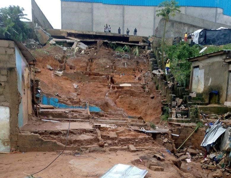 Côte d’Ivoire : l’effondrement d’un mur fait 3 morts (photo)