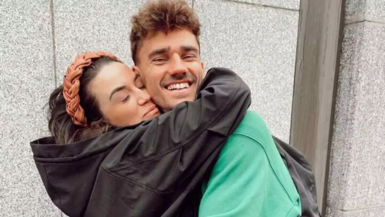 Madrid: rare sortie en amoureux d’Antoine Griezmann et sa femme Erika Choperena (photos)