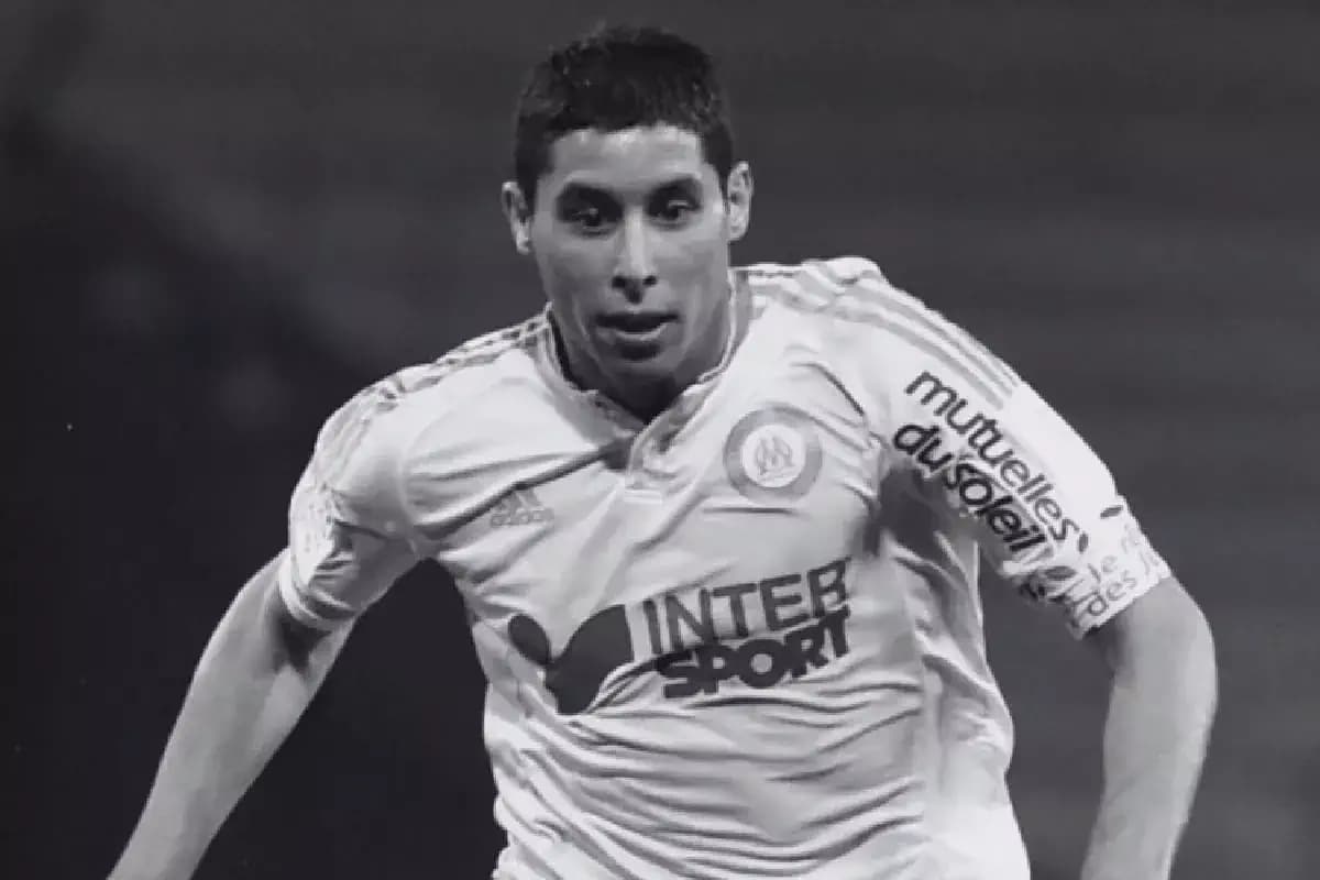 Maroc: décès de l’ancien international, Abdelaziz Barrada, après une crise cardiaque