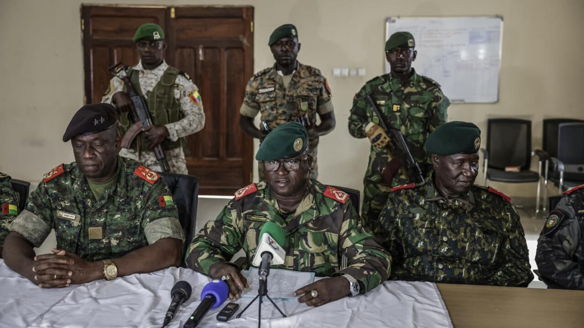 Coup d’État à Bissau : l’armée suspend les institutions et instaure un couvre-feu