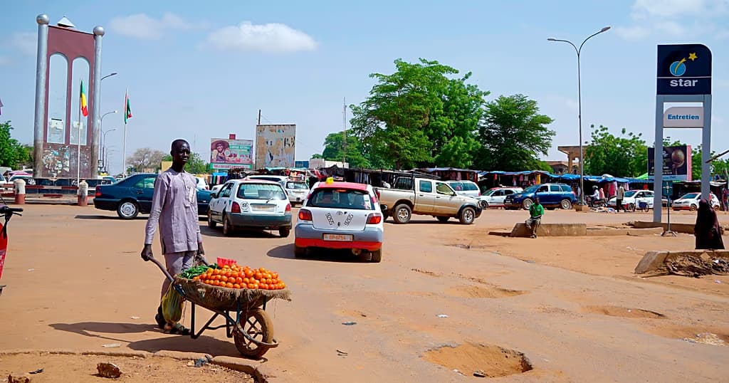Niger : des riverains décrivent des détonations près de l’aéroport de Niamey