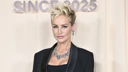 Adriana Karembeu ose un dégradé encore plus court à la garçonne