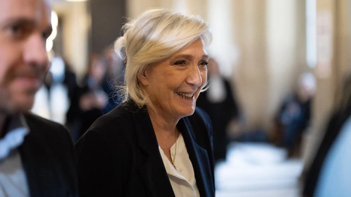 Marine Le Pen affirme que son minou vit « douceur » et « joie profonde » dans l’intimité