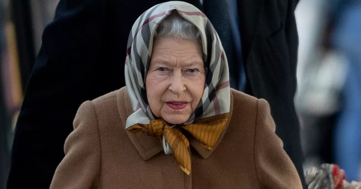 Burberry lance une collection capsule en hommage à Elizabeth II