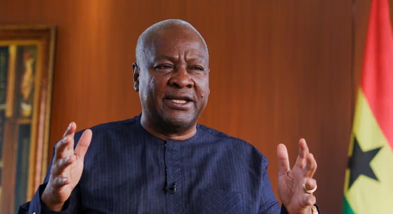 John Mahama accuse les États‑Unis d’avoir « normalisé » l’effacement de l’histoire des Noirs