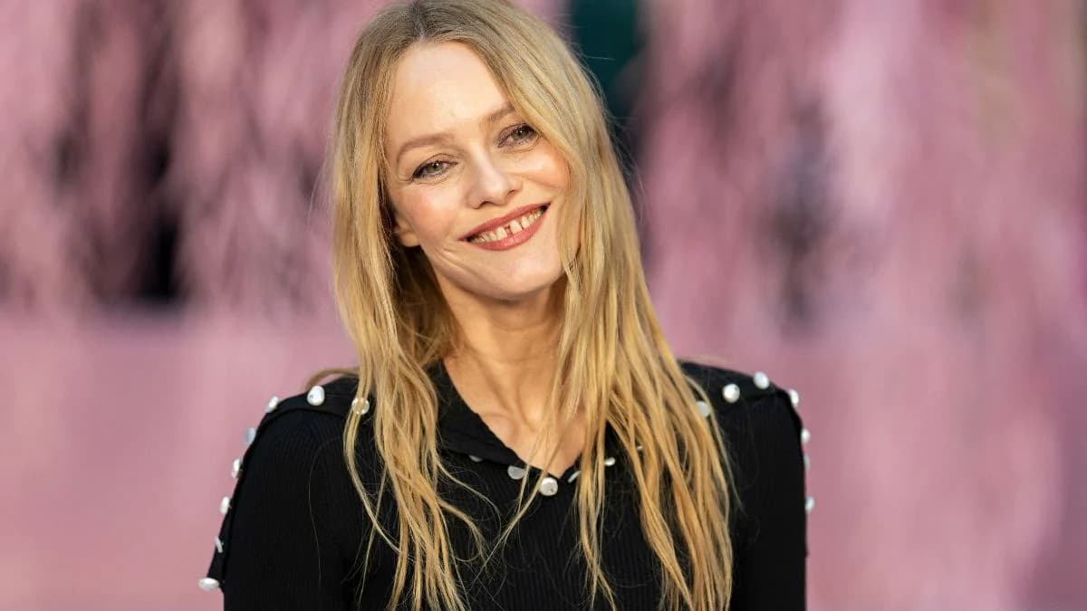 Vanessa Paradis installée en ermite dans un hameau près de Saint-Tropez