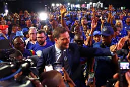 Afrique du Sud : Geordin Hill-Lewis élu à la tête de l’Alliance démocratique