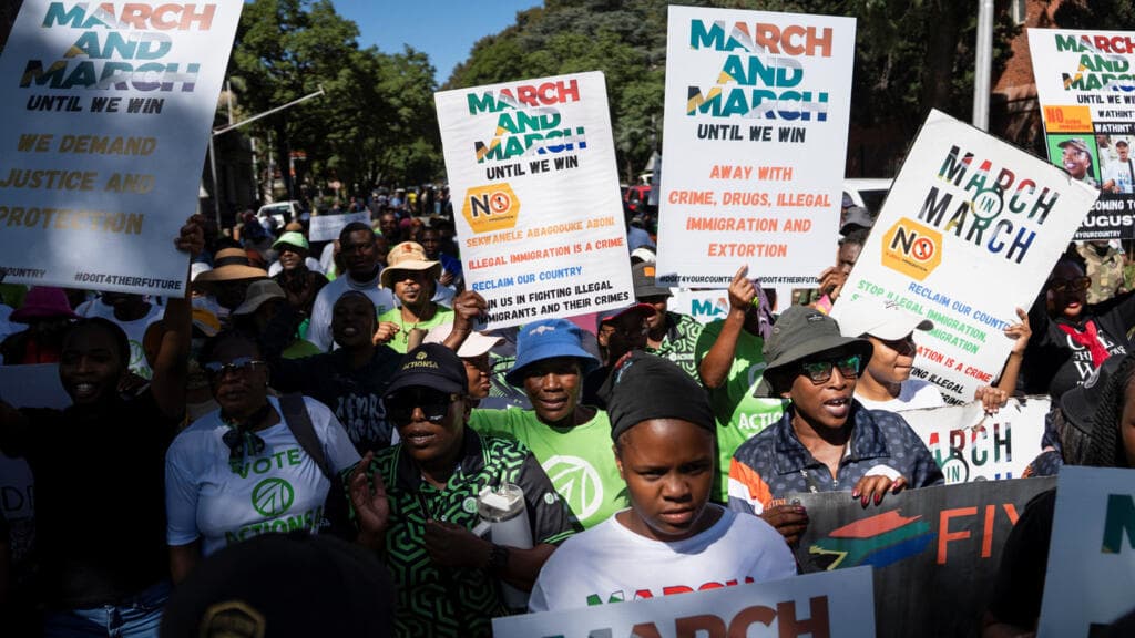 Afrique du Sud : marche xénophobe ciblant les étrangers, le pouvoir Ramaphosa sous pression