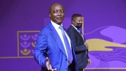 Sénégal : Patrice Motsepe en visite pour apaiser la controverse sur la finale de la CAN 2025