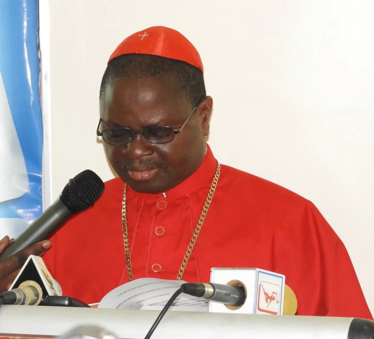 Bénin : l’ex cardinal, Césaire Agossa se retire de l’église La Mission de Banamè