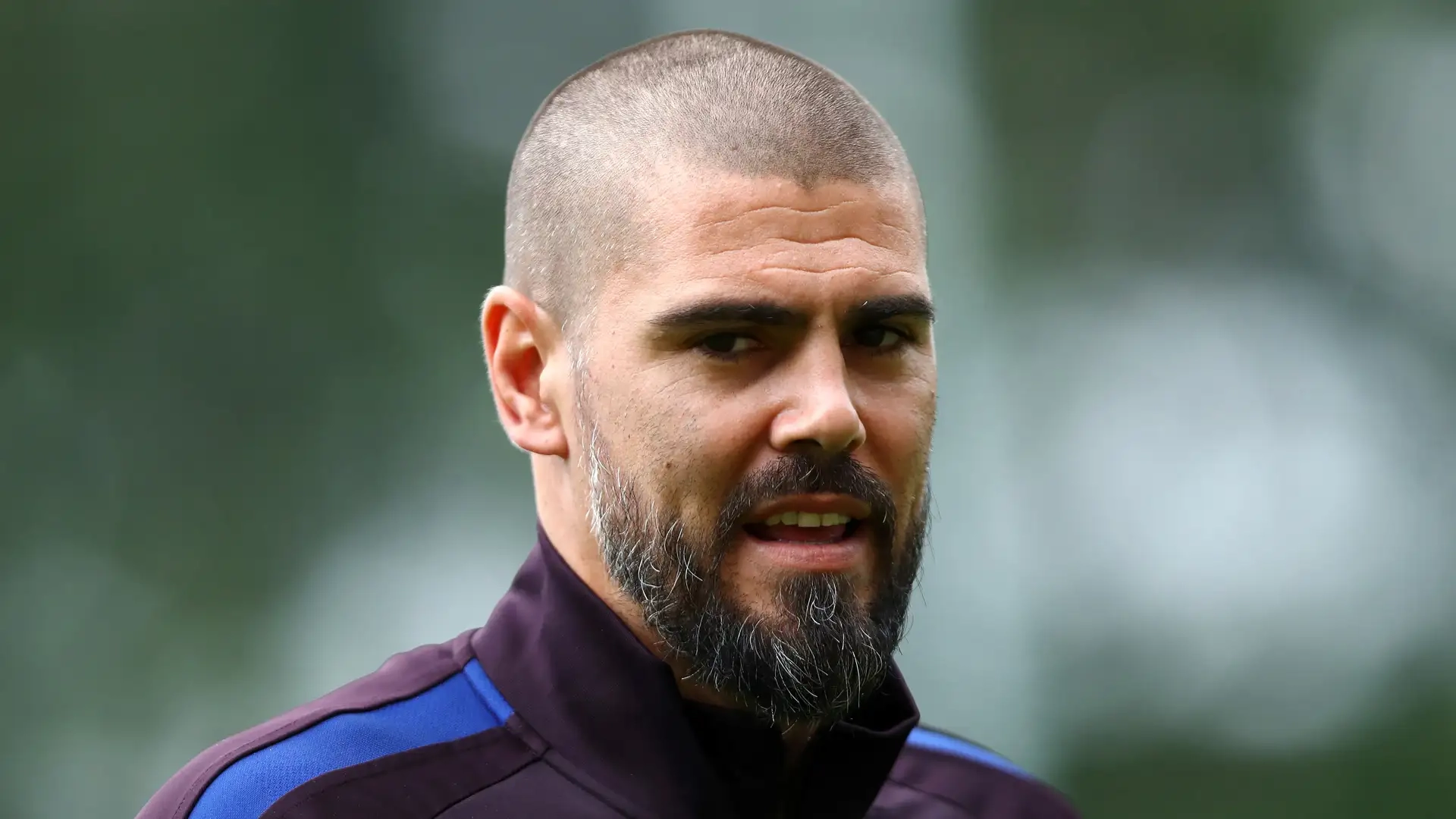 Spain: Victor Valdés appointed head coach of fourth-division club