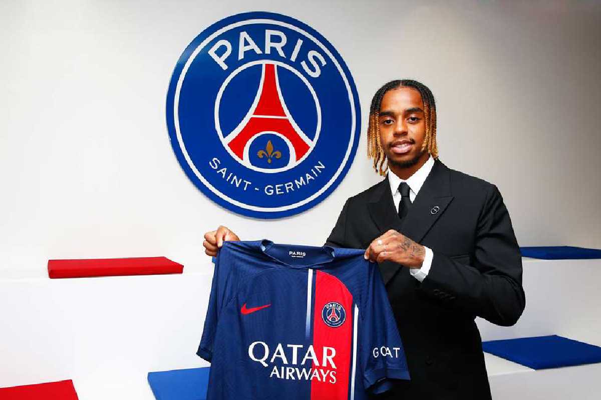 Bradley Barcola quitte le PSG et rejoint Liverpool dans un transfert historique