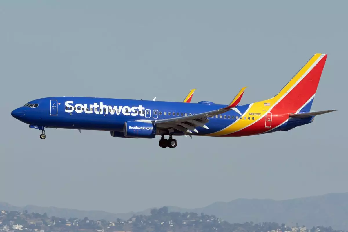 États-Unis: Un avion Boeing 737Â perd un capot de moteur en plein décollage