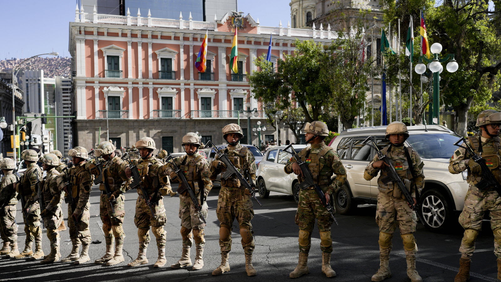 Bolivie : au moins deux morts et des dizaines de blessés dans l’explosion d’un dépôt militaire à Viacha