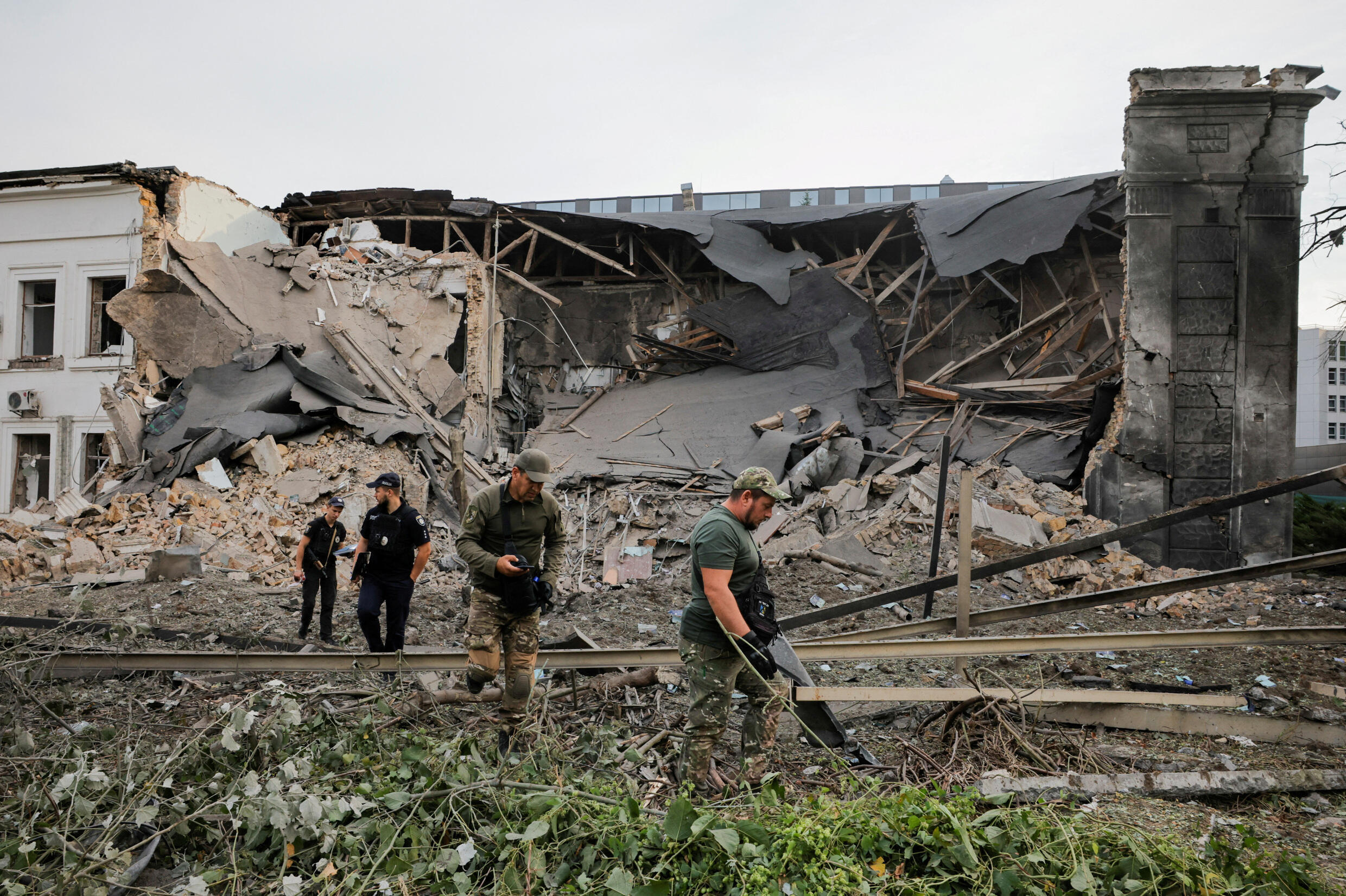 Ukraine : au moins deux morts dans de nouvelles frappes russes à Kiev et Zaporijjia
