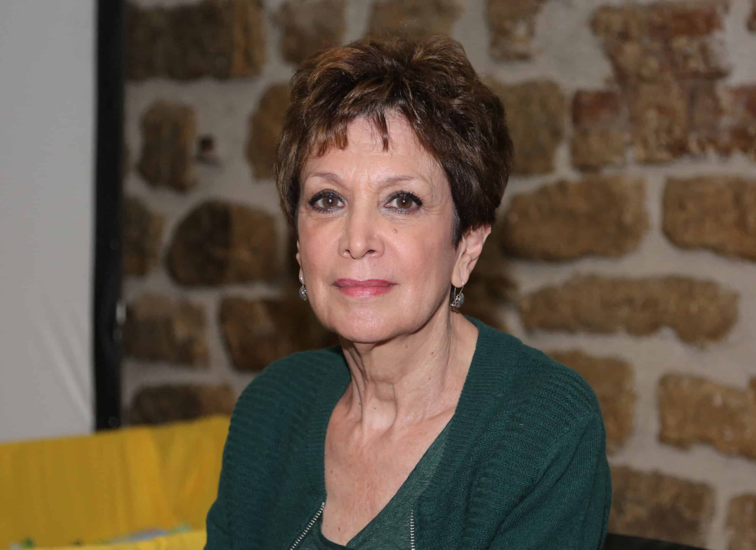 Catherine Laborde : sa mère Maria del Pilar décorée par la reine Elizabeth II