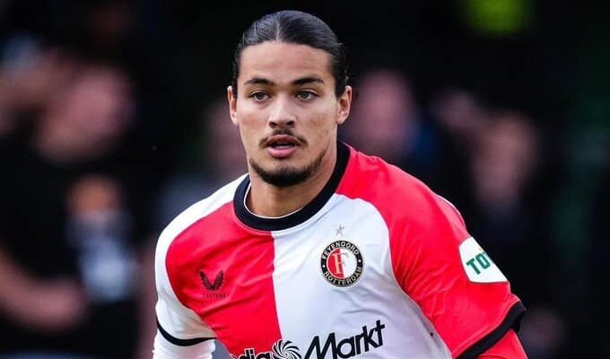 Football : un tournant arrive pour l’Algérien à Feyenoord