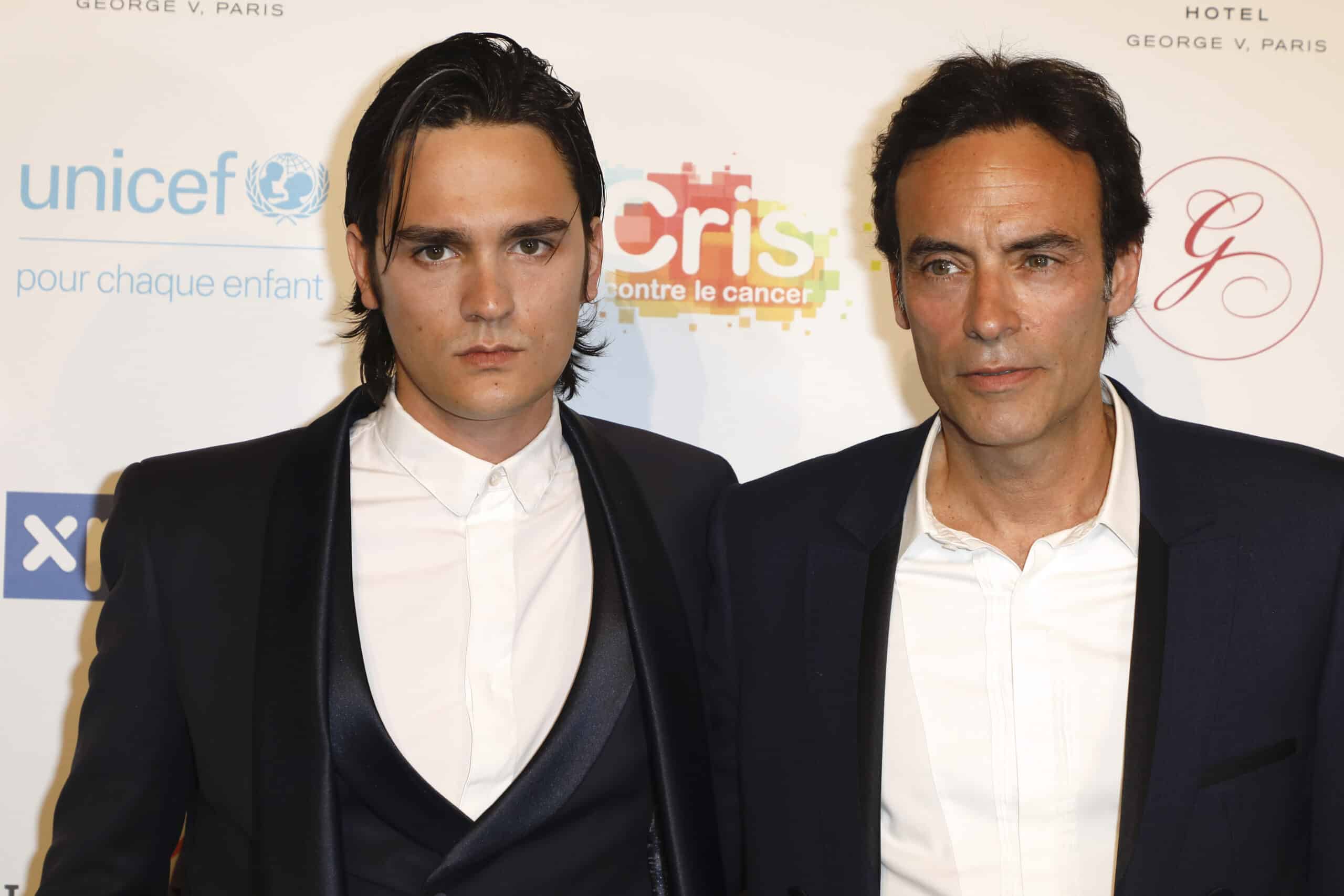Alain-Fabien Delon donne un entretien à Paris Match sur fond de conflit familial