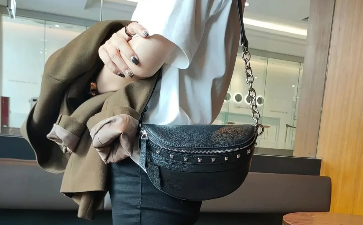 Le sac banane femme, accessoire indispensable du printemps 2026