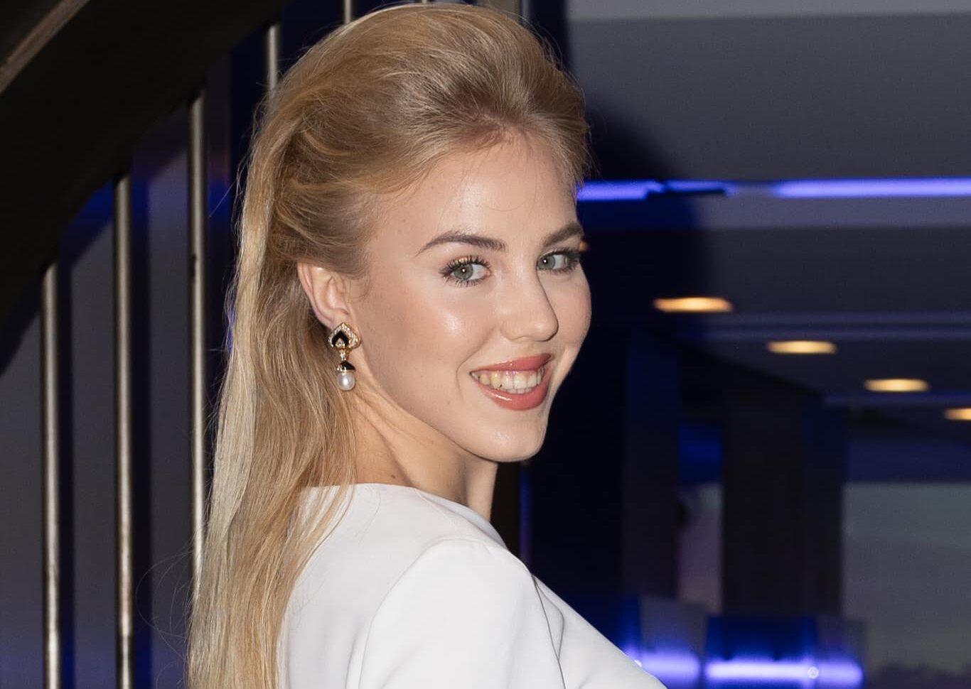 Maria Carolina de Bourbon des Deux-Siciles publie un selfie avec Jordan Bardella en Sardaigne