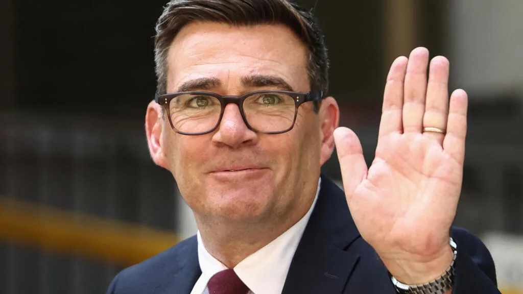 Royaume-Uni : Andy Burnham nommé Premier ministre après la démission de Keir Starmer