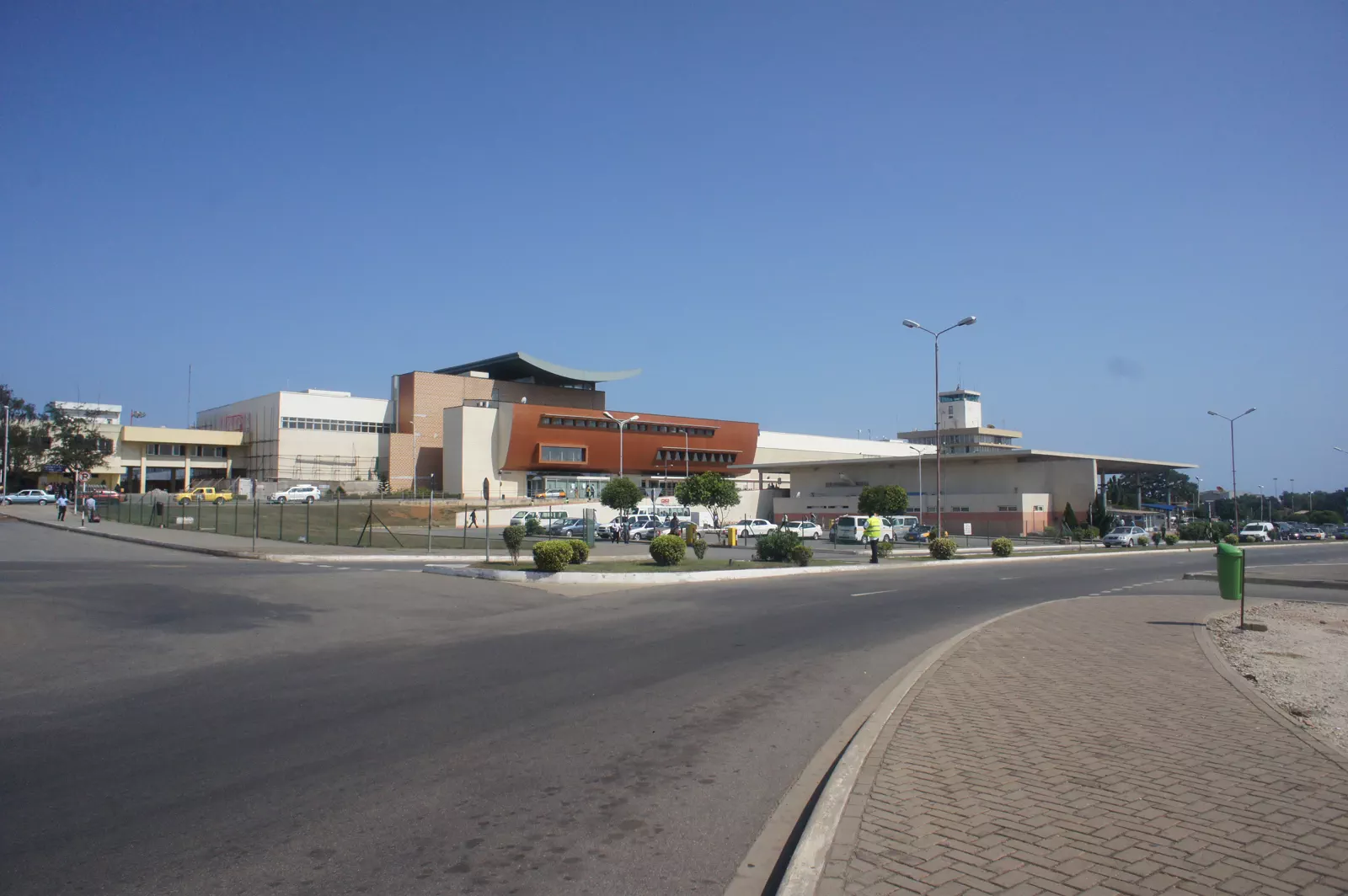 Ghana : Mahama lance un complexe de parking et d’hôtels à l’aéroport d’Accra