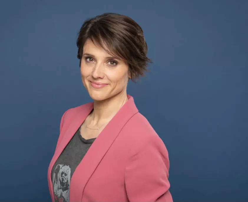 Patrick Montel critique le 20 Heures de France 2 présenté par Mélanie Taravant