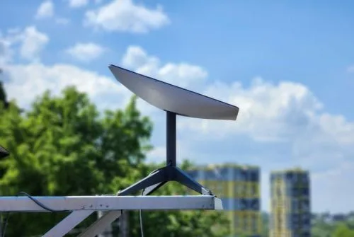 Internet par satellite : Starlink déploie ses services commerciaux en Ouganda