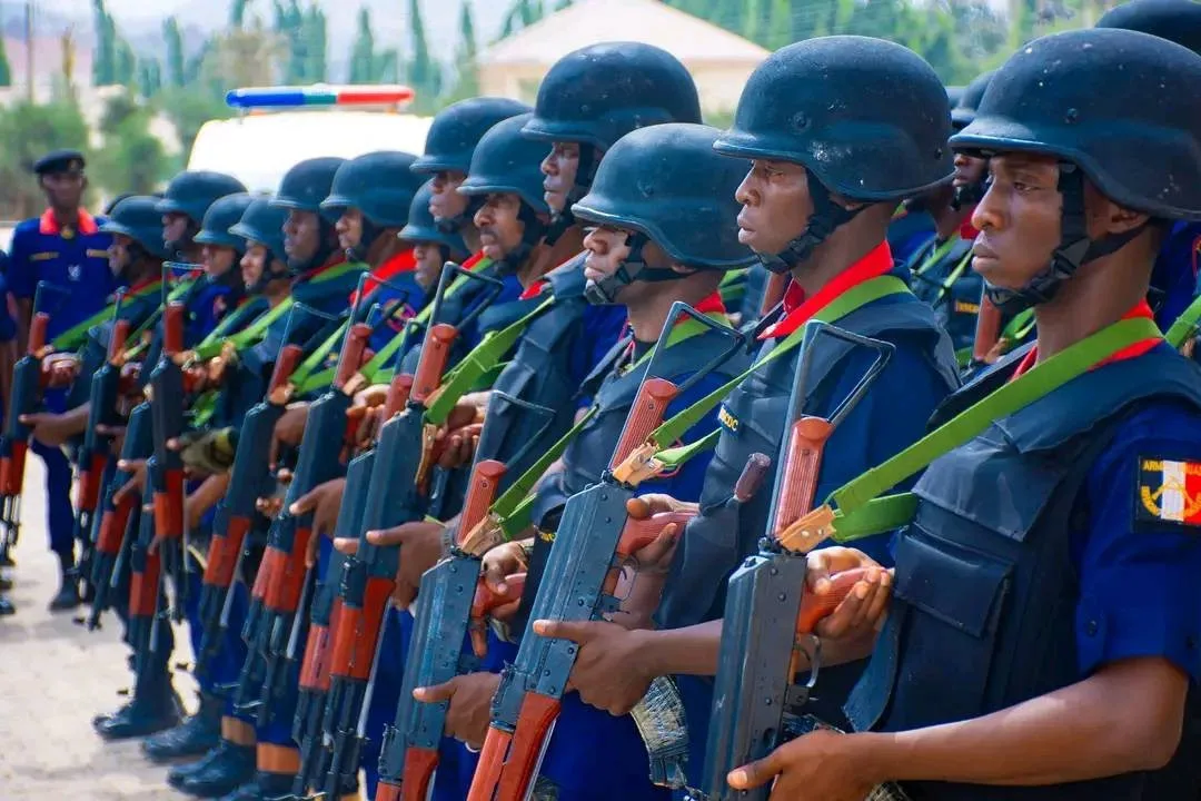Après 37 morts à Minna, le NSCDC place 24 agents en détention