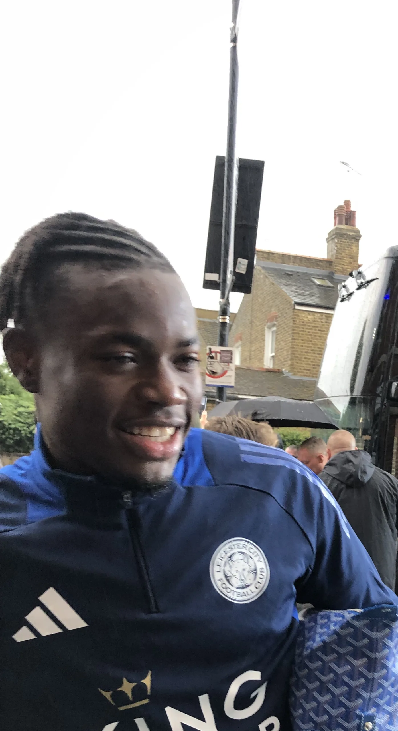 Après son expulsion, Abdul Fatawu visé par des insultes racistes, Ipswich enquête