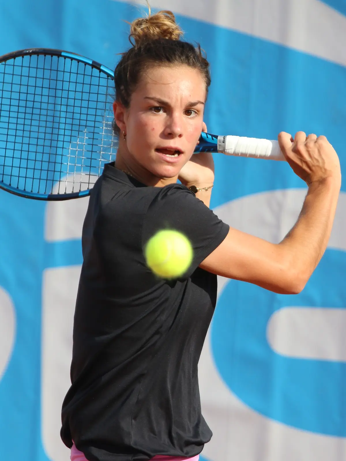 US Open : Emma Navarro élimine Loïs Boisson après un match interrompu par la pluie