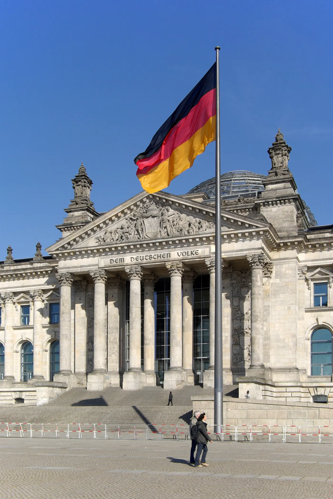 Allemagne: les électeurs se rendent aux urnes en Saxe-Anhalt, un scrutin test pour l’AFD