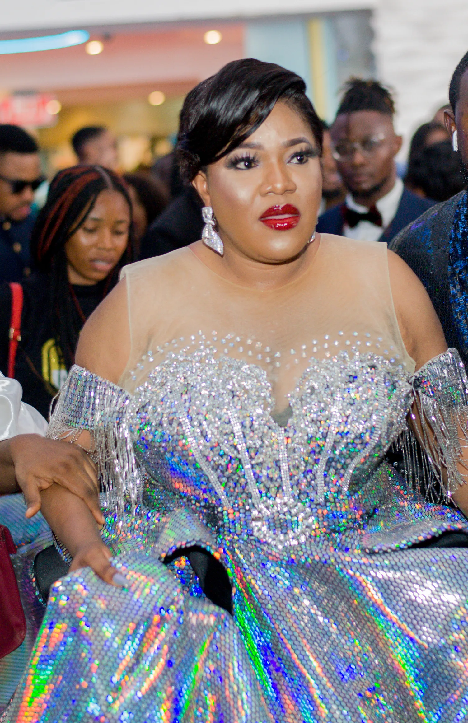 Toyin Abraham transforme « Bestie Jesu » en concert de louange