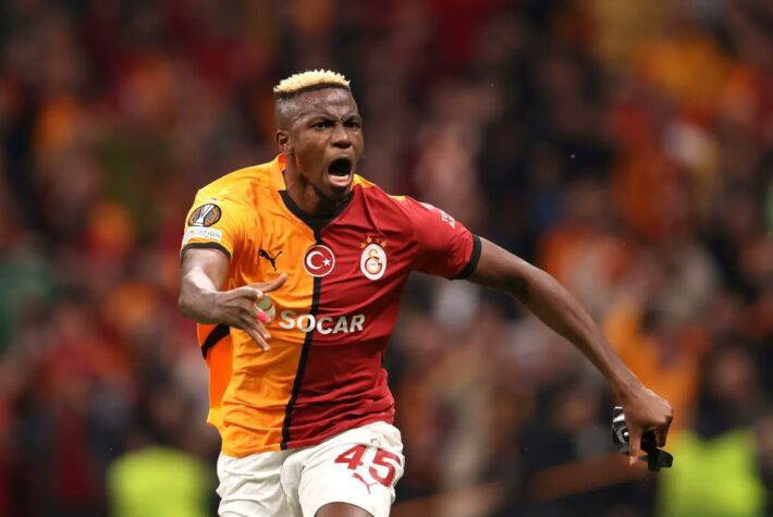 Galatasaray: Didier Drogba salutes the supporters’ tribute to Victor Osimhen