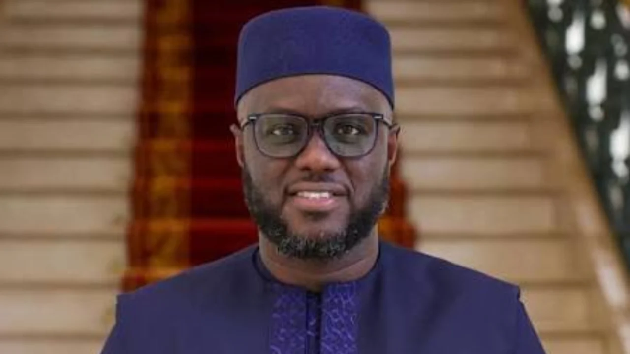 Senegal: El Malick Ndiaye elected first vice-president after handing the chair to Sonko.