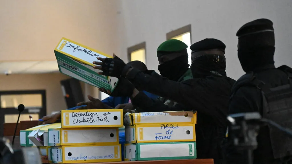 Guinea: acquitted in the trial of the September 28, 2009 massacre, Bienvenu Lamah promoted to brigadier general