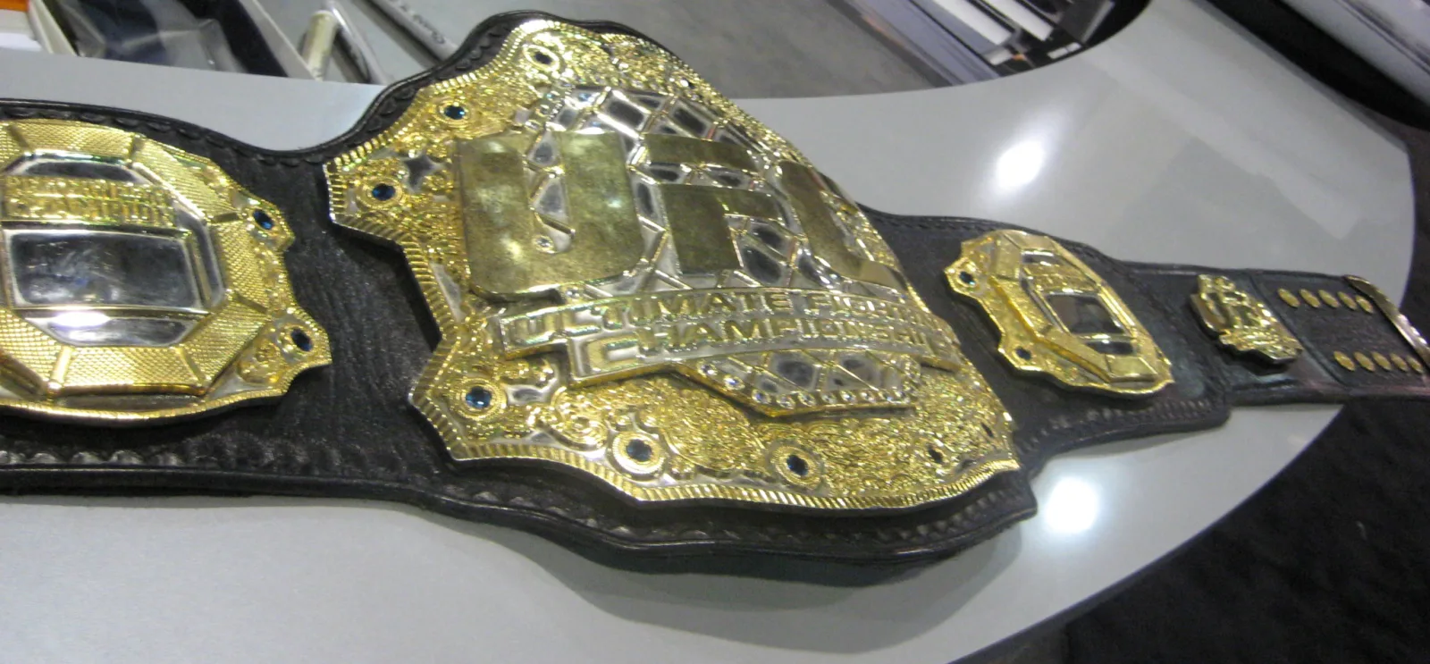 UFC: Tom Aspinall vacates heavyweight title without retiring