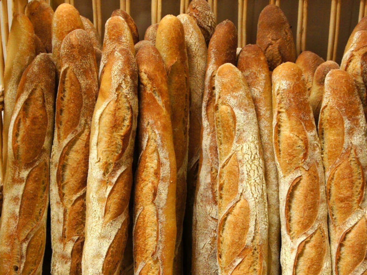 le prix du pain fait partie des prix administrés par l’Etat et il ne revient pas aux boulangers de facto de procéder à une augmentation sans que cela ne soit décidé ensemble avec le gouvernement parce que le pain est un produit de grande consommation