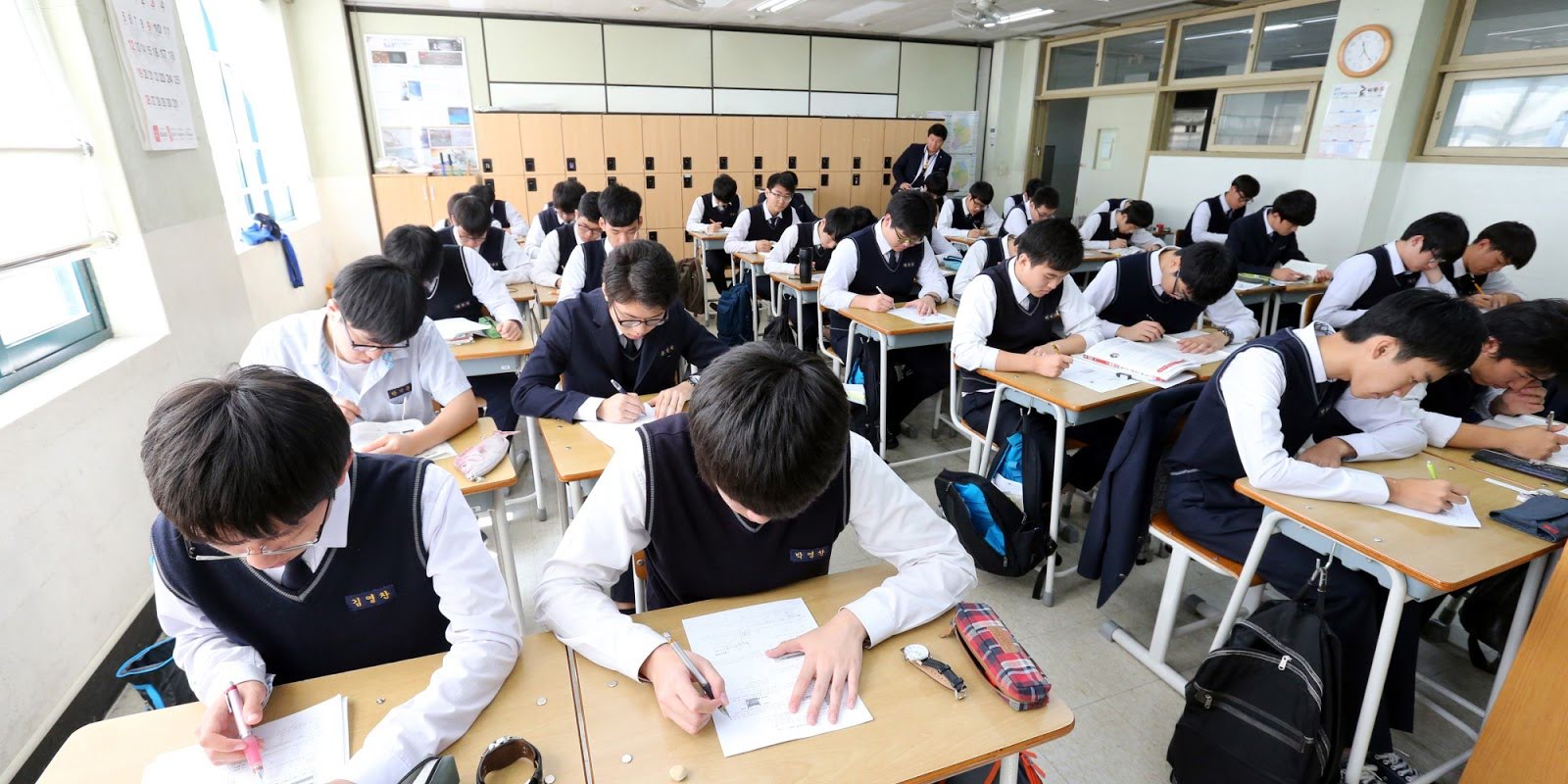 CorÃ©e du Sud : silence gÃ©nÃ©ral et avions retardÃ©s pour l'examen annuel d'entrÃ©e aux universitÃ©s