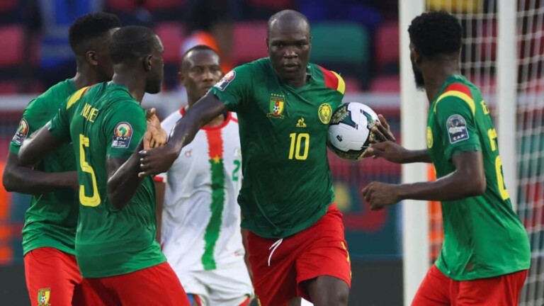 Vincent Aboubakar avec le maillot du Cameroun