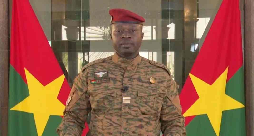 Coup d'Etat au Burkina: l'essentiel à retenir du premier discours à la Nation de Paul-Henri Damiba