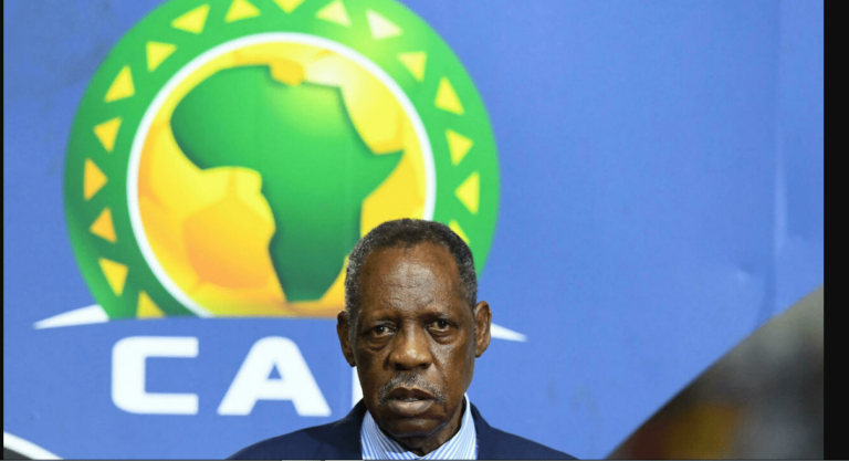 Issa Hayatou: la rumeur sur la mort de l’ancien président de la CAF, démentie