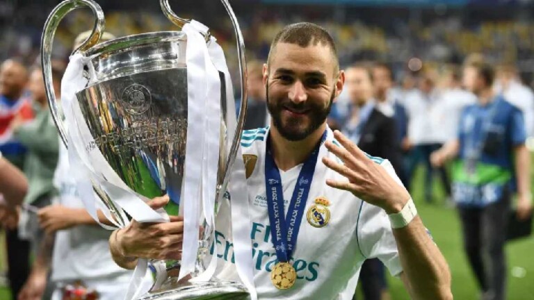 Karim Benzema avec le trophÃ©e de la Ligue des Champions Ã©dition 2021-2022