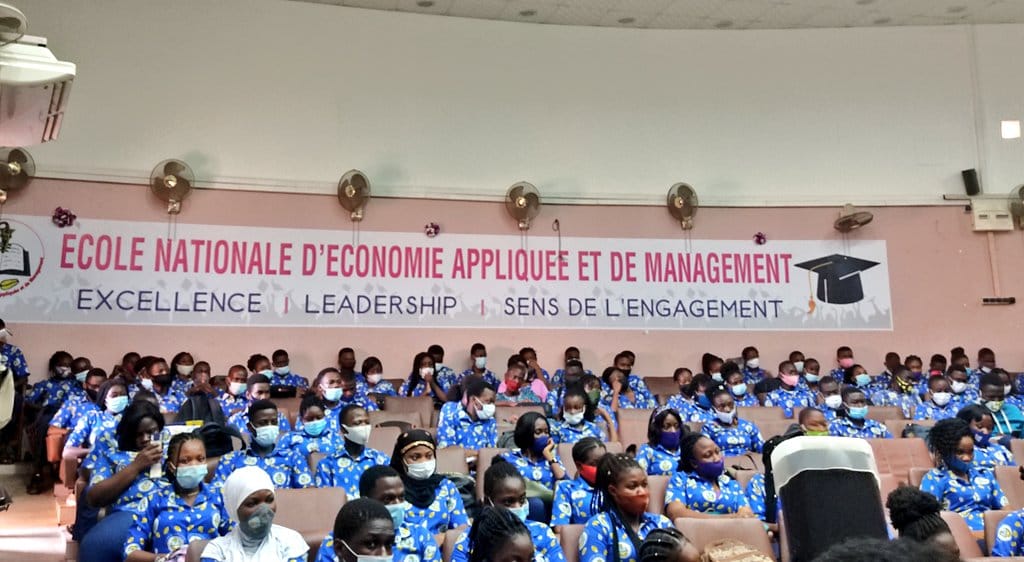 Trois enseignants de l'ENEAM accusés de harcèlement sexuel sur des étudiantes au Bénin.